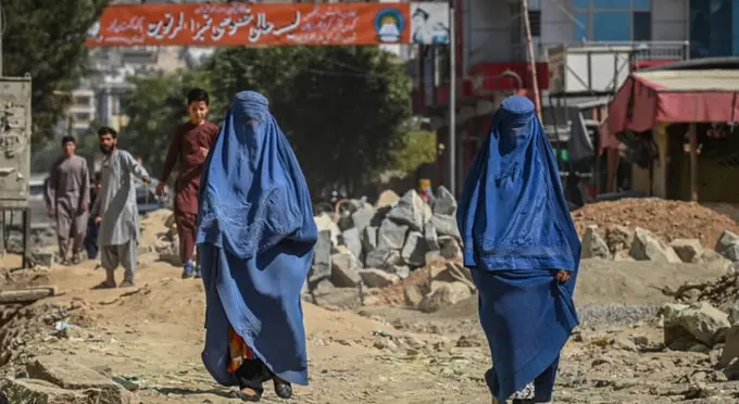 Taliban intensifies repression of women, banning communication among themselves 
