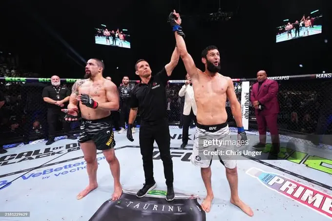 Топурия — 2,44 миллион, Чимаев — 1,52 миллион, Макс эса 1,28 миллион доллар. UFC 308 турнири иштирокчиларининг гонорарлари маълум бўлди