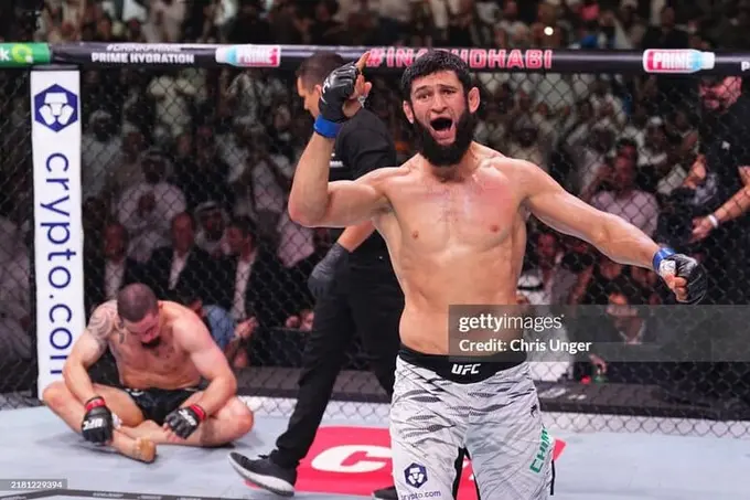 UFC рейтинги. Ҳамзат Чимаев 10 поғона кўтарилди, Шаробутдин Магомедов эса илк бор рейтингдан жой олди