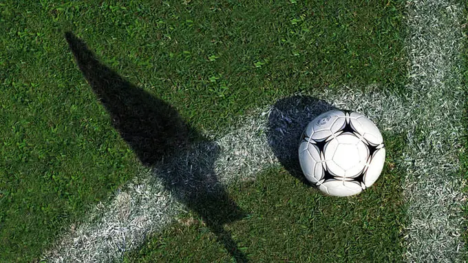 Ukraina futbol jamoasi o‘yin oldidan “voyenkomat”ga olib ketildi 