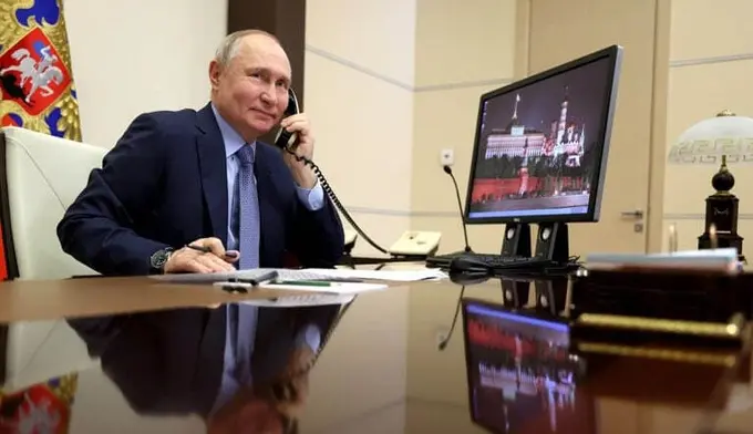 Kreml Putin va Shols suhbati tafsilotlarini ochiqladi  