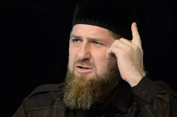 “Ҳақиқий уруш қандайлигини ҳис қилишсин” Рамзан Қодиров Ғарб давлатларига ҳужум қилишга чақирди