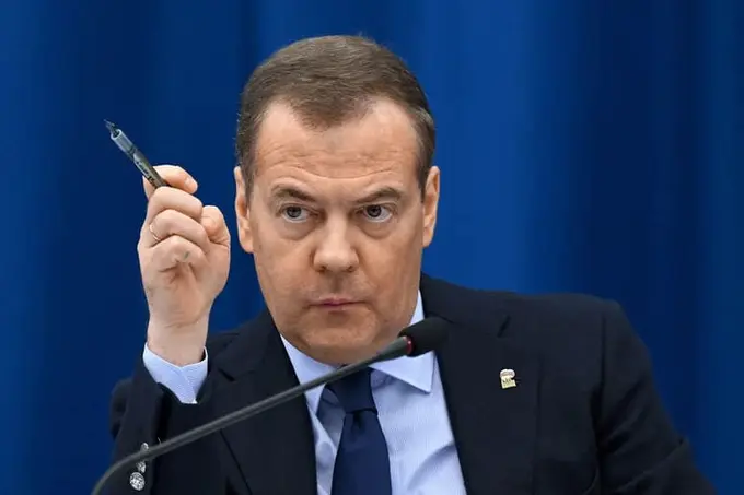 Medvedev yadroviy qurol texnologiyasini “AQSH dushmanlariga” berishni taklif qildi
