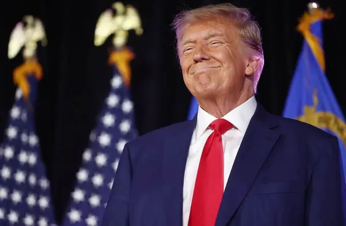 АҚШда Трампга қарши иккита жиноий иш тўхтатилди 