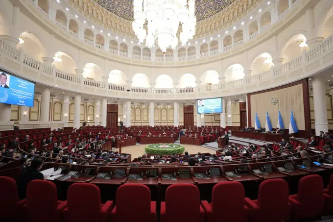 Депутатлар 9 дақиқада вазирлик ва идораларнинг 2024 йилдаги харажатлари оширилишини маъқуллади