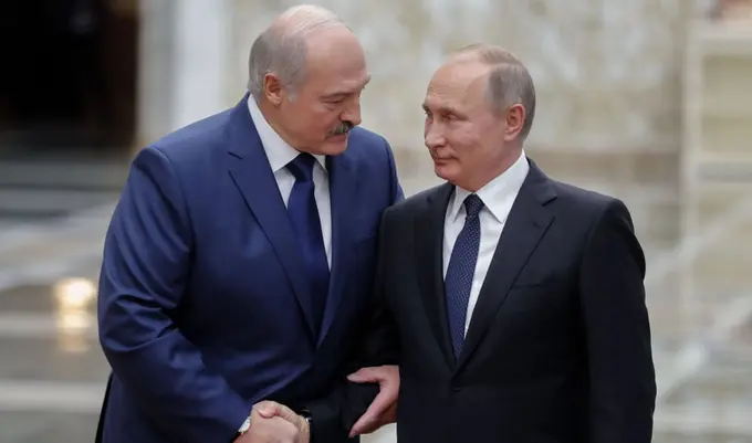 Lukashenko Putindan Belarusda “Oreshnik” raketalarini joylashtirishni so‘radi 