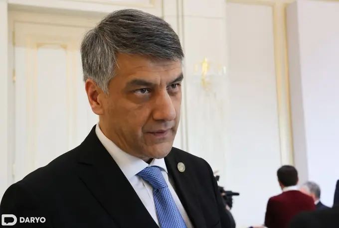 Алишер Кадыров прокомментировал инициативу по ужесточению правил въезда и пребывания иностранцев в России