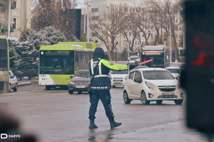 Янги йил муносабати билан Тошкентнинг айрим кўчаларида транспорт ҳаракати чекланди