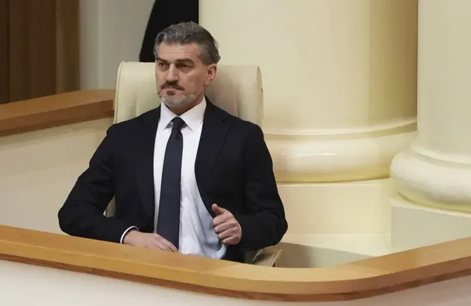 Собиқ футболчи Грузия президенти этиб сайланди