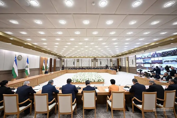 President Mirziyoyev leads meeting on boosting employment and economic growth in rural Uzbekistan 
