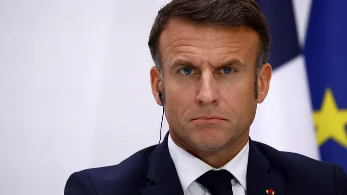 Le Figaro: Французларнинг 60 фоиздан ортиғи Макрон истеъфосини қўллаб-қувватламоқда