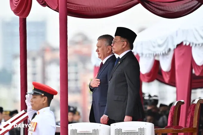Malayziyada Shavkat Mirziyoyevni tantanali kutib olish marosimi bo‘lib o‘tdi (foto)
