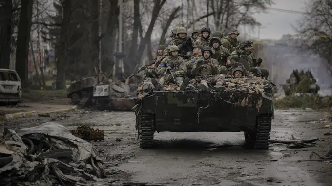Британияда Украинадаги урушнинг тугаш санаси маълум қилинди
