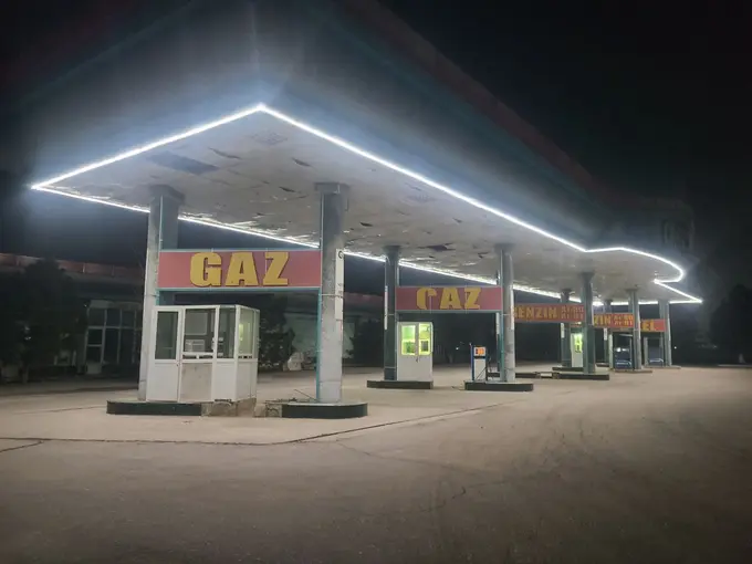 Samarqanddagi zapravka 553 mln so‘mlik elektrdan noqonuniy foydalangani aniqlandi 
