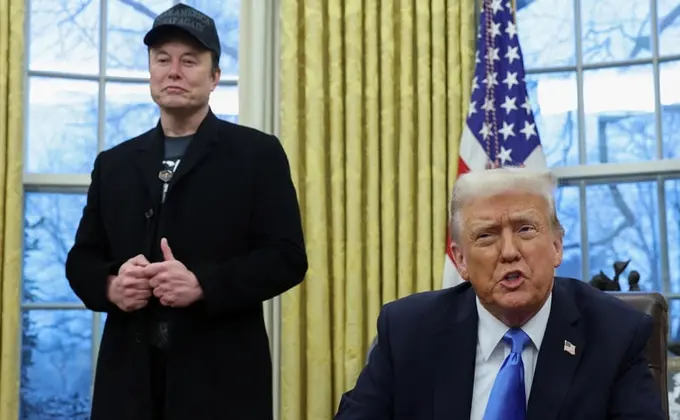 АҚШнинг 14 та штати расмийлари Маск ва Трампни судга берди 