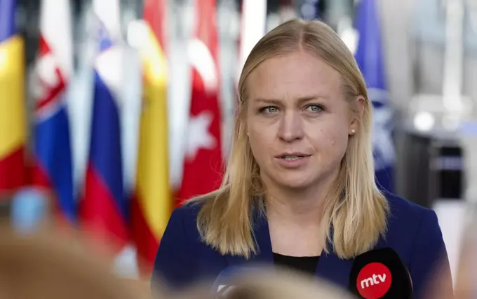 Финляндия ТИВ Трампга Украинада тинчлик ўрнатишга шошилмасликка чақирди