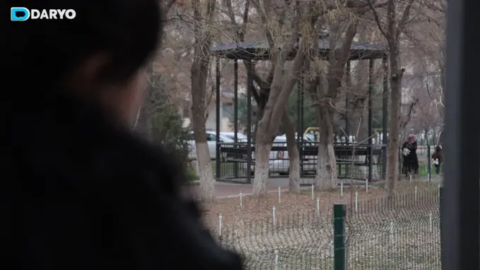 “Kasalligim uchun onamni ayblardim” — 12 yoshidan buyon OIV bilan yashayotgan qiz hikoyasi (foto, video)