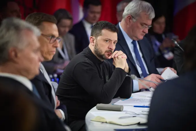 Zelenskiy Ukrainada tinchlik o‘rnatish uchun zarur qadamlarni aytdi