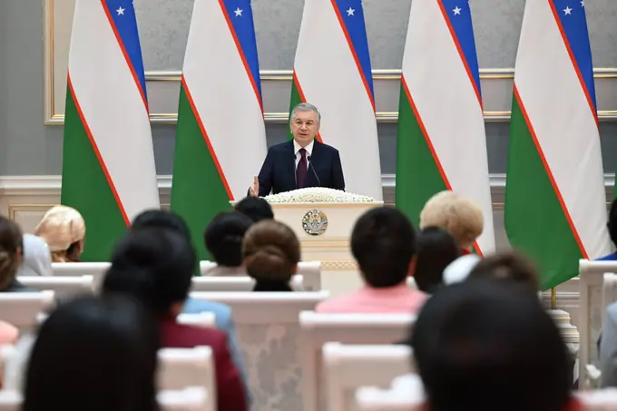Президент Шавкат Мирзиёев: Женщины, гармонично совмещающие работу, семью и самореализацию, — героини нашего времени 