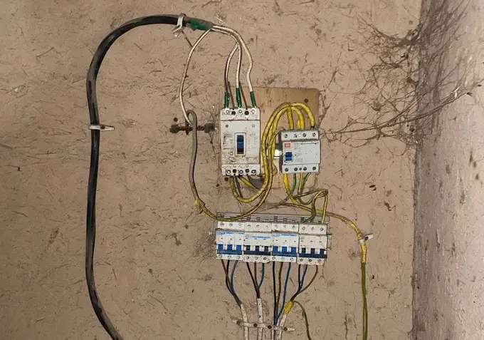 Namangandagi korxona 1,7 mlrd so‘mlik elektr energiyasidan noqonuniy foydalangani aniqlandi
