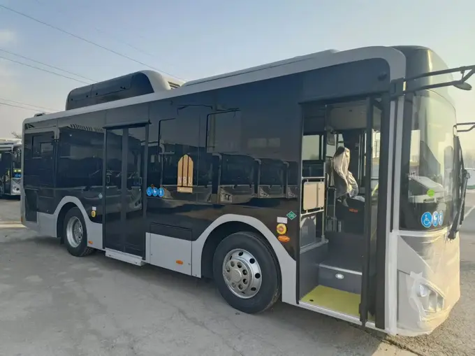 Jizzaxga Xitoydan 30 ta yangi avtobus olib kelindi 