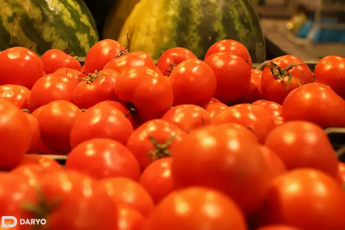 Pomidor narxi oshdi, kartoshka pasaydi: Toshkent supermarketlarida oziq-ovqat mahsulotlarining narxi qanday o‘zgardi?
