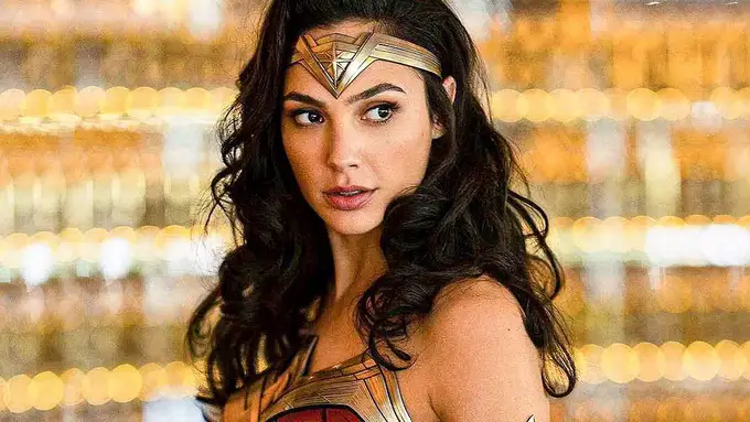 “Mo‘jizakor ayol” filmi yulduzi Gal Gadot Gollivuddagi Shon-shuhrat xiyobonida o‘z yulduziga ega bo‘ldi