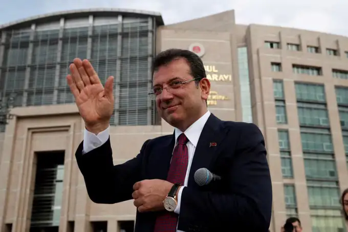 Hibsga olingan Istanbul meri lavozimidan chetlatildi 
