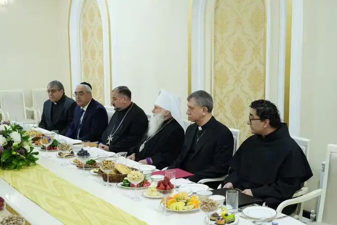 Konfessiyalar kengashi a’zolari barcha musulmonlarni hayit bayrami bilan tabrikladi (video)