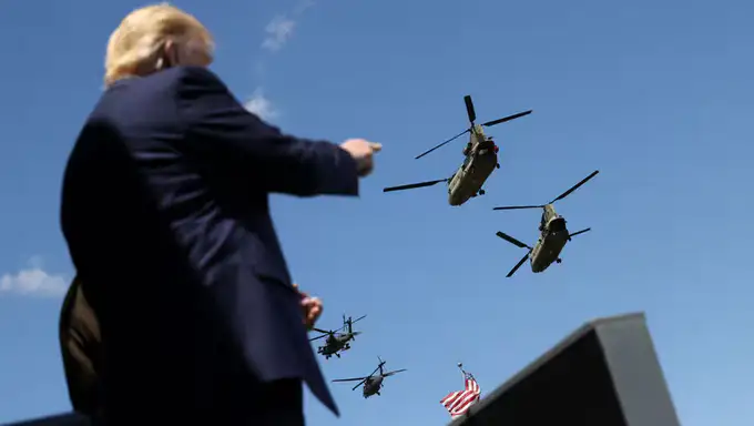 Трамп планирует провести военный парад в свой день рождения