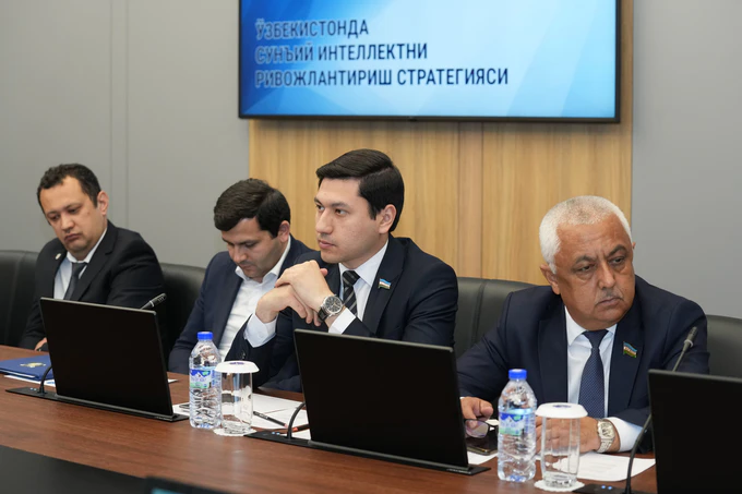 Сунъий интеллект назорат остида бўлиши керакми?