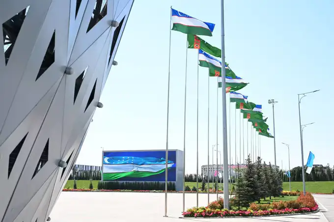 Shavkat Mirziyoyev Samarqand shahriga keldi