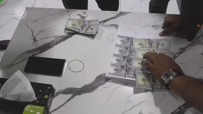 Andijonda uch kishini hajga jo‘natish uchun 15 ming dollar talab qilgan shaxs ushlandi