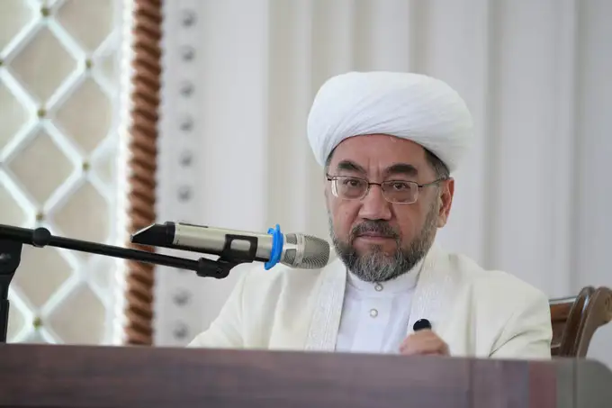 “Haj va umra ko‘z-ko‘z uchun qilinmaydi” — Nuriddin Xoliqnazarov 