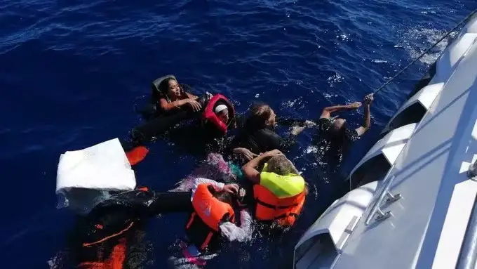 Yevropa Kengashi Gretsiyani migrantlarni ortga qaytarmaslikka chaqirdi