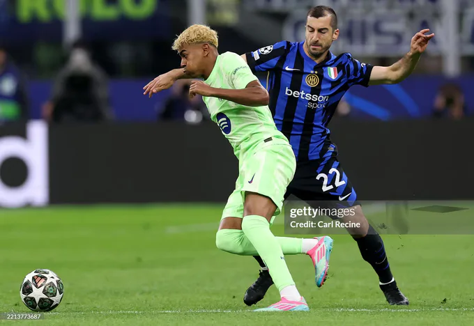 Sobiq hakam “Inter”ga qarshi bahsda “Barselona”ning penaltisini “o‘g‘irlashganini” aytdi