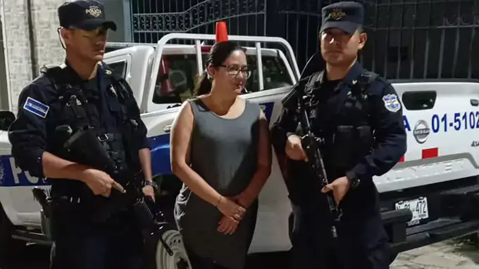 Salvadorda prezidentni tanqid qilgan advokat hibsga olindi