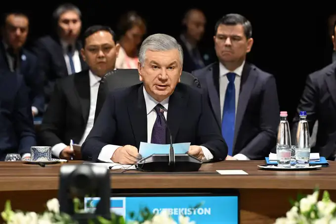 “Украина атрофидаги вазиятни дипломатия ва музокаралар йўли билан ҳал этишга қаратилган амалий саъй-ҳаракатларни қўллаб-қувватлаймиз” — Шавкат Мирзиёев