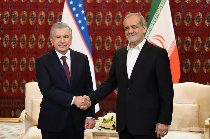 Shavkat Mirziyoyev va Eron prezidenti Masʼud Pezeshkiyon bir-birini Qurbon hayiti bilan tabrikladi