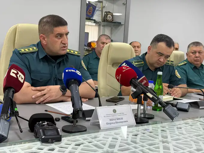 Болалар ўлими билан боғлиқ ЙТҲларни аниқлаштиришни сўраган журналистга дакки берган мансабдор барибир аниқ жавобдан “қочди”
