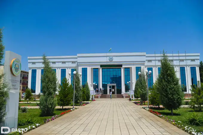 Халқ қабулхоналарининг барча ходимлари ишдан бўшатилади