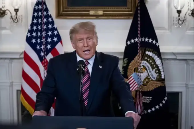 Трамп Эрон ҳукумати у билан имкон қадар тезроқ учрашишни истаётганини билдирди