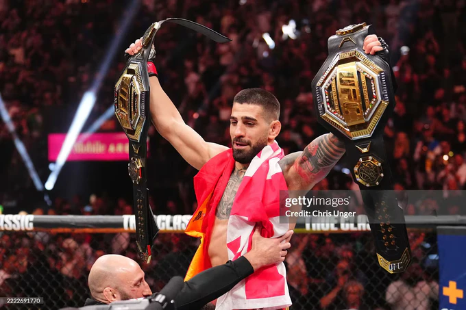 Илия Топурия — UFC енгил вазн тоифасининг янги чемпиони (видео)