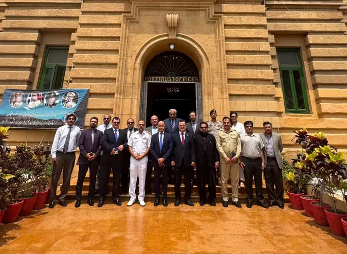 Uzbekistan considers special warehouse at Pakistan’s Karachi port to boost exports 