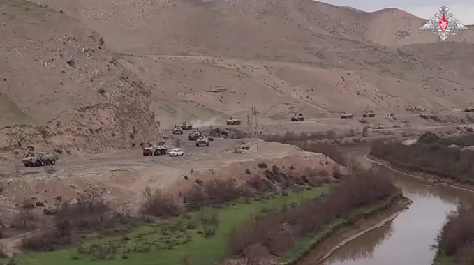 Rossiya harbiylari o‘quv mashg‘ulotlari uchun O‘zbekistonga keldi (video) 