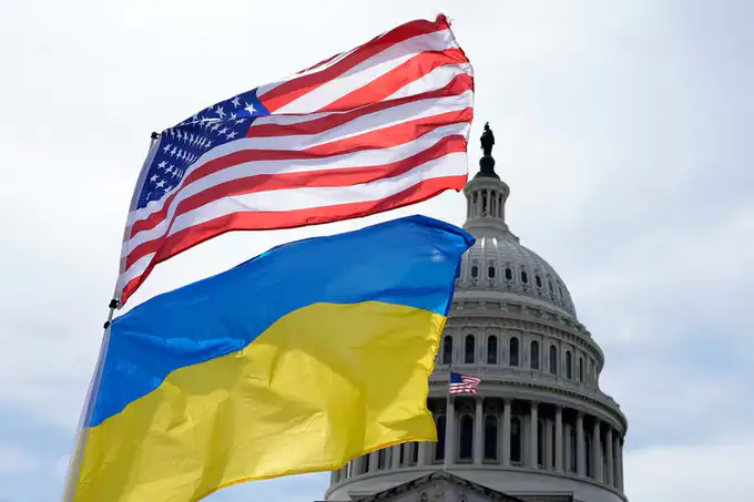 “Ukrainani qurollantirish uchun AQSH Xitoydan qarz olishga majbur” — amerikalik senator