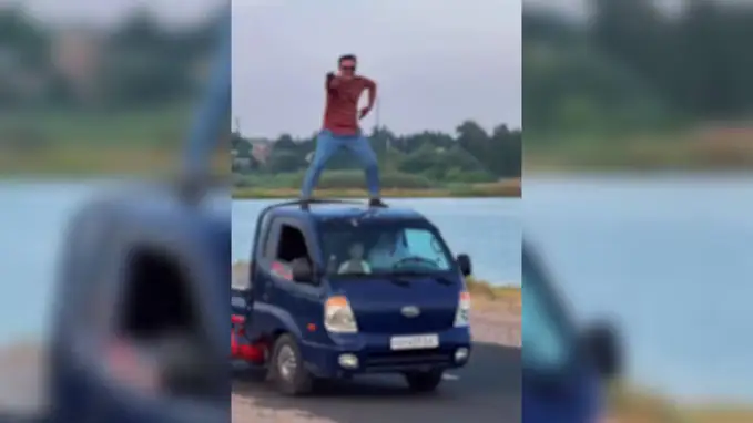 Harakatlanayotgan avtomashina ustida raqsga tushganlarga chora ko‘rildi (video)