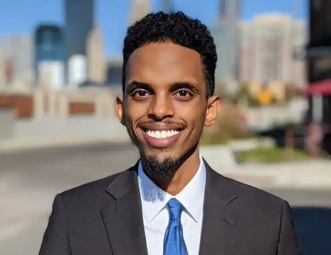 AQSHda Minneapolis meri lavozimiga nomzod somalilik senator internetda diskriminatsiyaga duch keldi