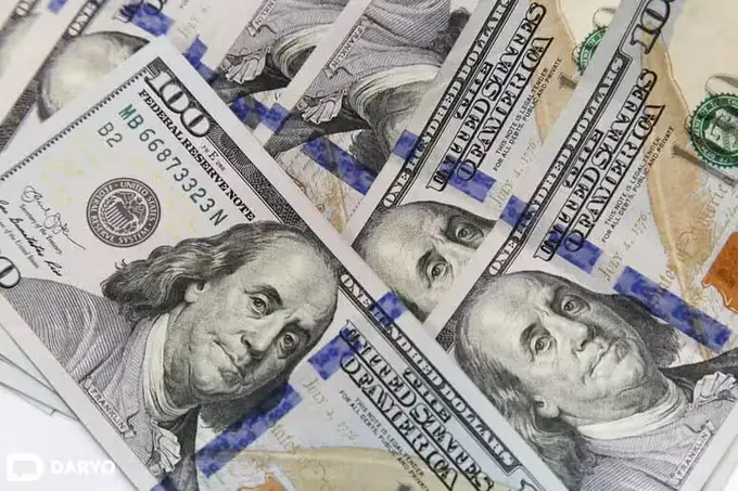 O‘zbekistonda dollar kursi yana 12 700 so‘mdan oshdi