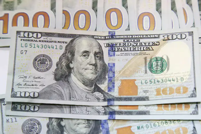 O‘zbekistonda dollar kursi uch kunlik pastlashdan so‘ng ko‘tarildi